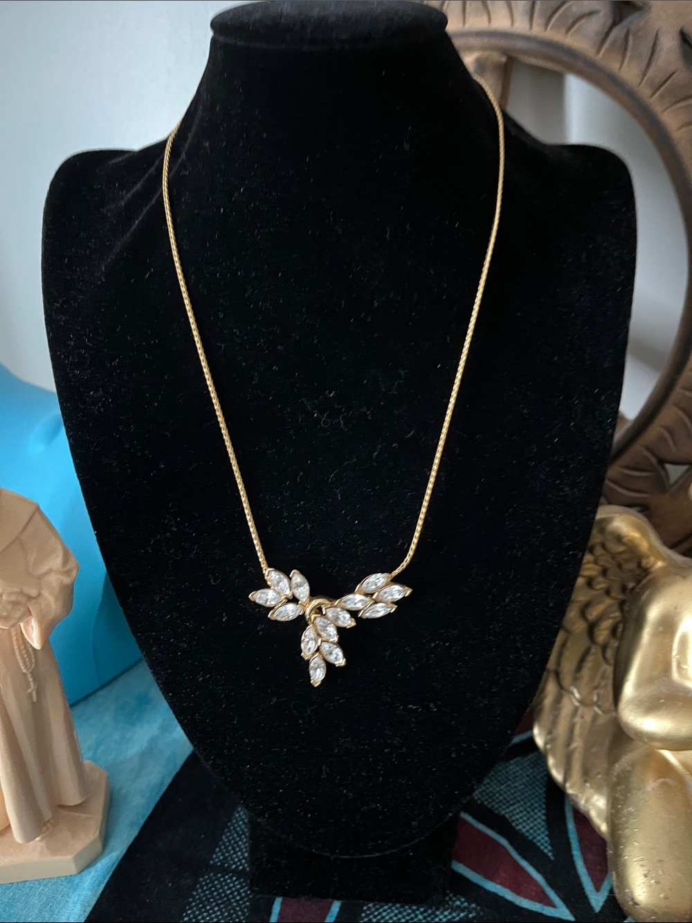 TRIFARI Gold Tone Gorgeous Floral Faux Crystal Rhinestone Pendant Necklace